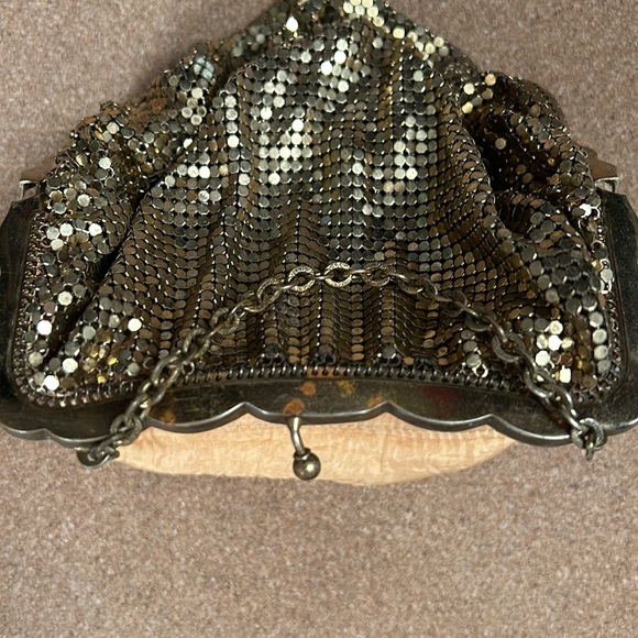 Very vintage gold Whiting & Davis small cocktail mesh bag with chain strap - Picture 16 of 16